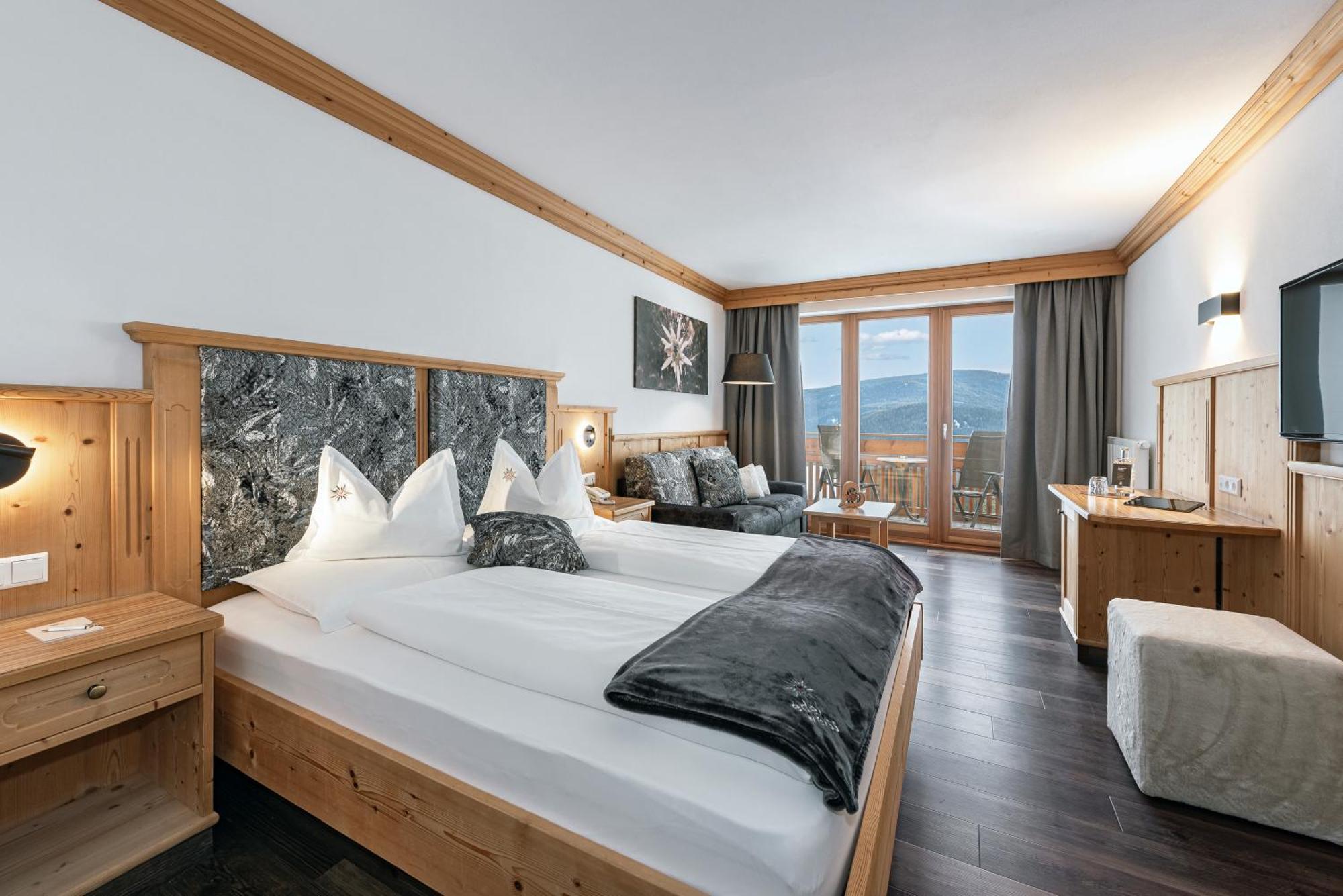 Hotel Edelweiss มารันซา ภายนอก รูปภาพ